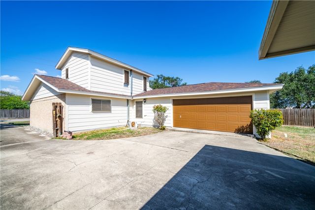 13309 W Buckhorn Dr, Corpus Christi, TX 78410