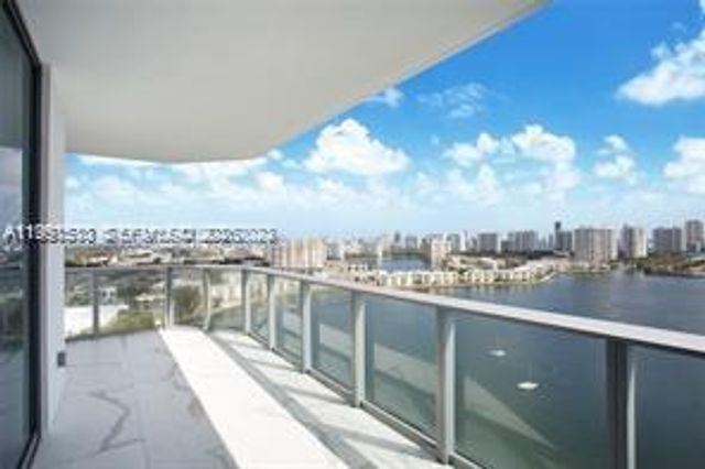 17301 Biscayne Blvd 2310, North Miami Beach, FL 33160