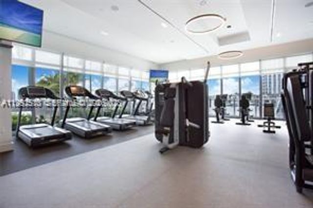 17301 Biscayne Blvd 2310, North Miami Beach, FL 33160