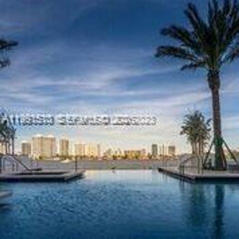 17301 Biscayne Blvd 2310, North Miami Beach, FL 33160