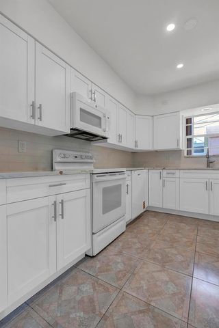 2100 N 57TH Avenue, Hollywood, FL 33021