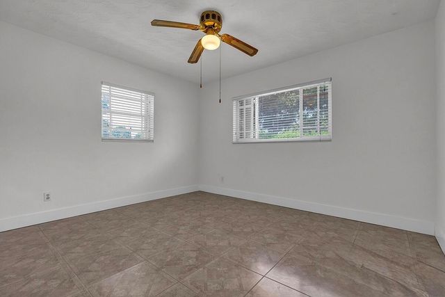 2100 N 57TH Avenue, Hollywood, FL 33021