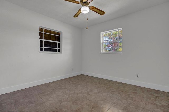 2100 N 57TH Avenue, Hollywood, FL 33021