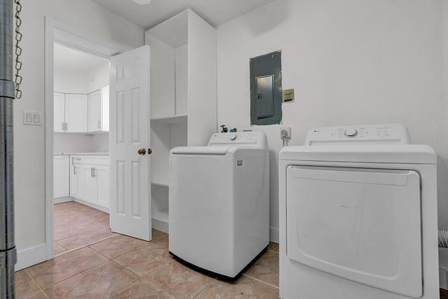 2100 N 57TH Avenue, Hollywood, FL 33021
