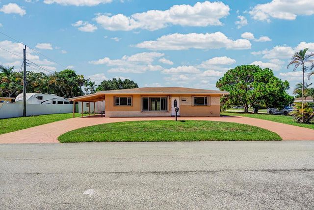 2100 N 57TH Avenue, Hollywood, FL 33021