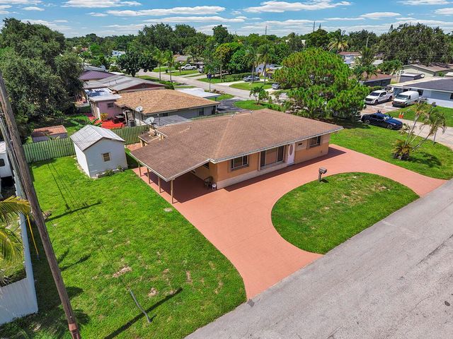 2100 N 57TH Avenue, Hollywood, FL 33021