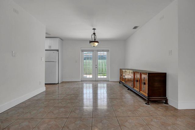 2100 N 57TH Avenue, Hollywood, FL 33021