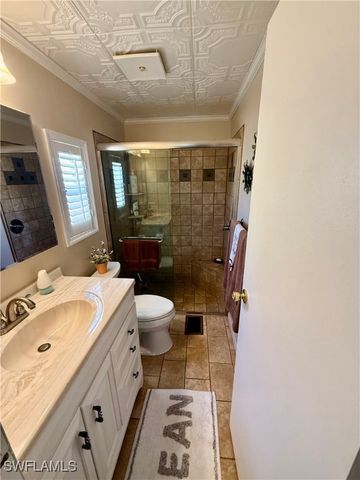 181 Sand DR 181, Naples, FL 34104