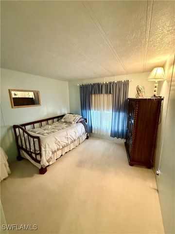 181 Sand DR 181, Naples, FL 34104