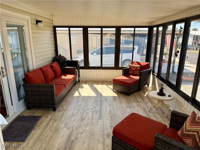 181 Sand DR 181, Naples, FL 34104