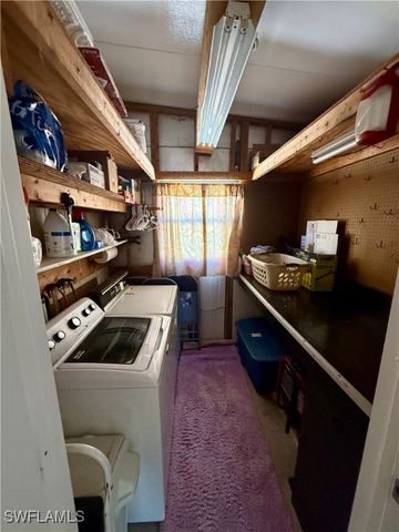 181 Sand DR 181, Naples, FL 34104