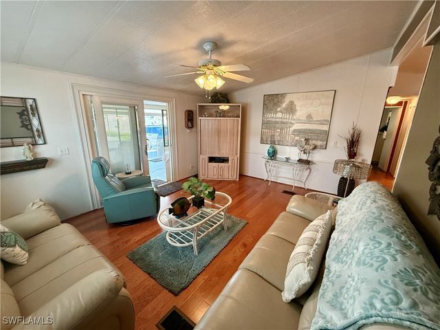 181 Sand DR 181, Naples, FL 34104