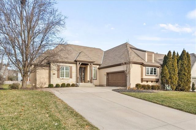 5402 W 141st Terrace, Leawood, KS 66224