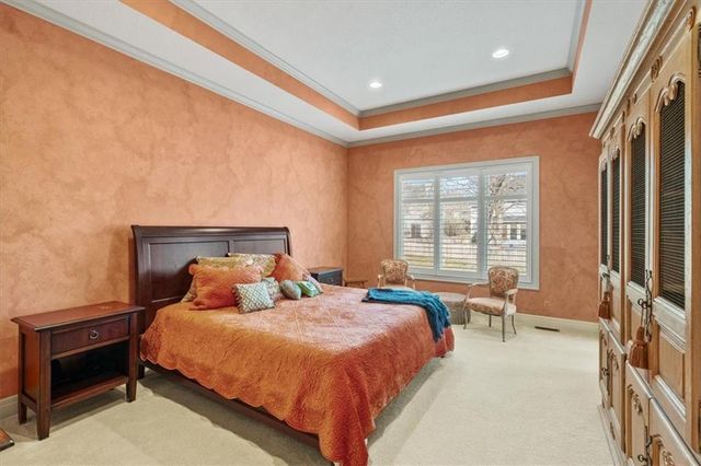 5402 W 141st Terrace, Leawood, KS 66224