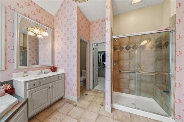 5402 W 141st Terrace, Leawood, KS 66224