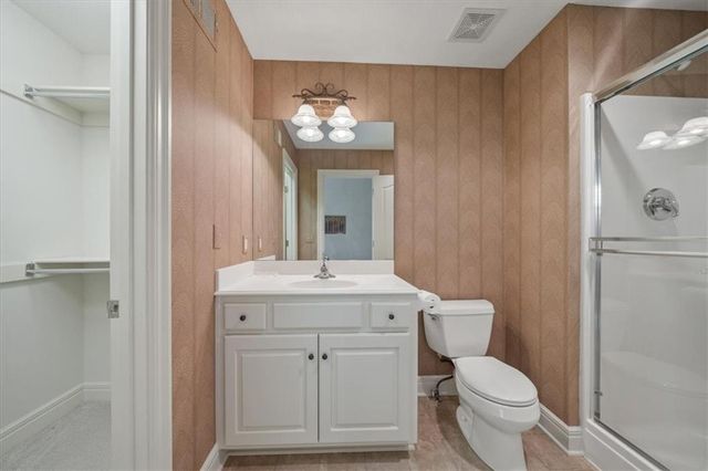 5402 W 141st Terrace, Leawood, KS 66224