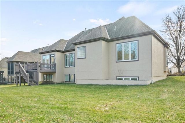 5402 W 141st Terrace, Leawood, KS 66224