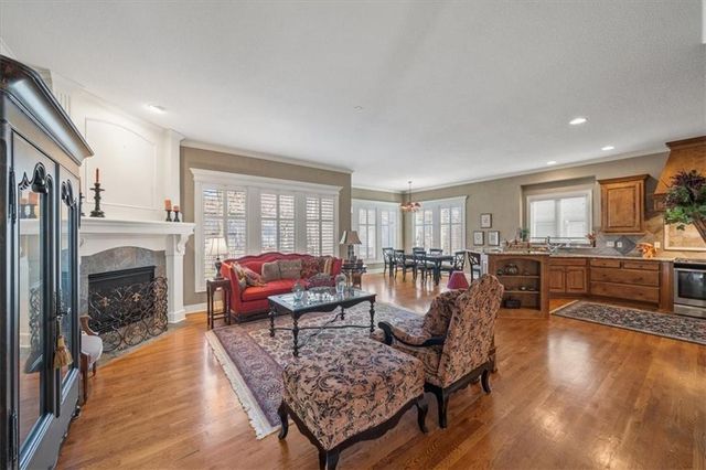 5402 W 141st Terrace, Leawood, KS 66224