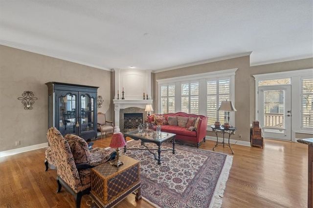 5402 W 141st Terrace, Leawood, KS 66224