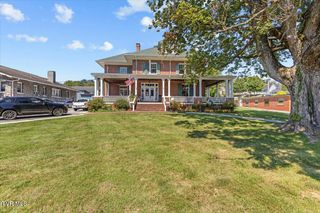 231 West Main Street, Abingdon, VA 24210