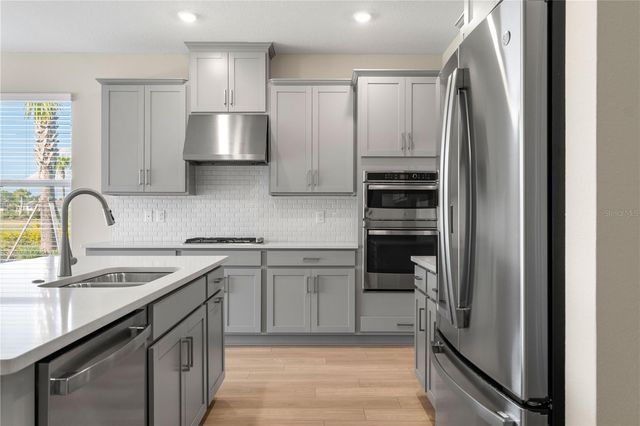 2181 LONGLINER LOOP, Wesley Chapel, FL 33543