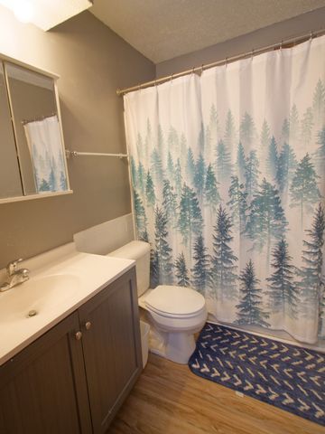 3924 & 3926 E 38th Street, Des Moines, IA 50317