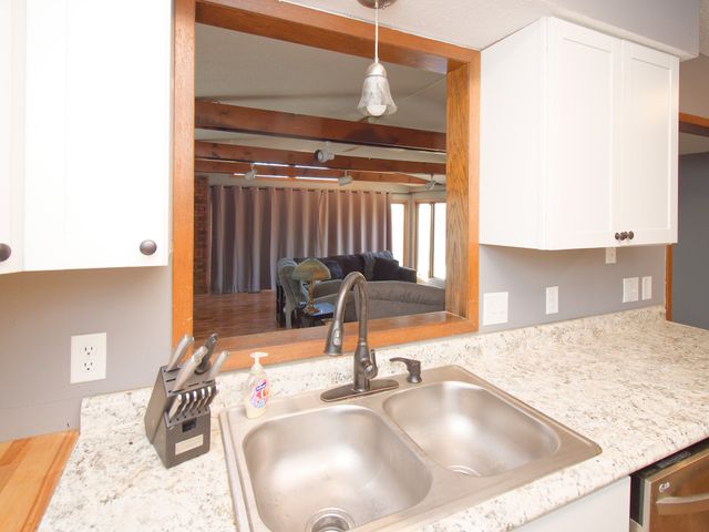 3924 & 3926 E 38th Street, Des Moines, IA 50317