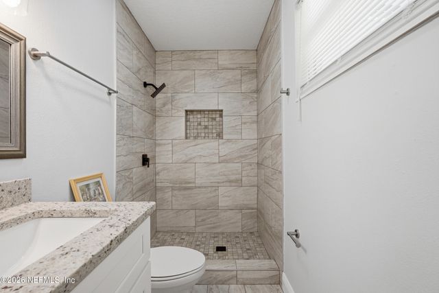 7925 PRAVER Drive E, Jacksonville, FL 32217