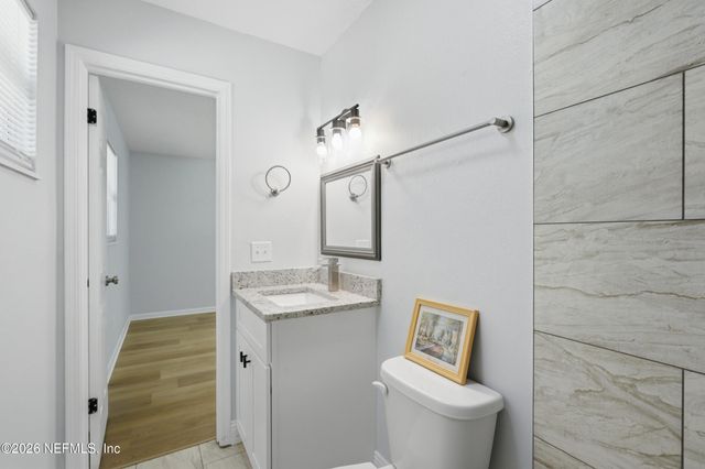 7925 PRAVER Drive E, Jacksonville, FL 32217