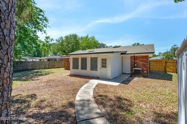 7925 PRAVER Drive E, Jacksonville, FL 32217