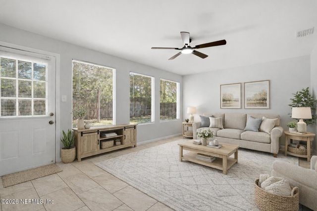 7925 PRAVER Drive E, Jacksonville, FL 32217