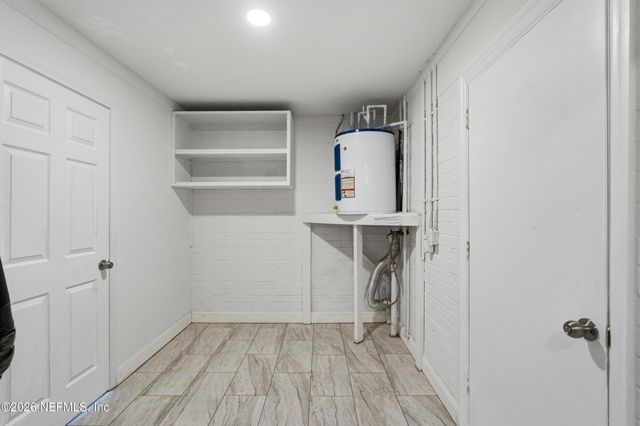 7925 PRAVER Drive E, Jacksonville, FL 32217