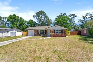 7925 PRAVER Drive E, Jacksonville, FL 32217