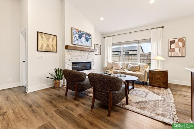 11709 Port Royal Drive, Papillion, NE 68046