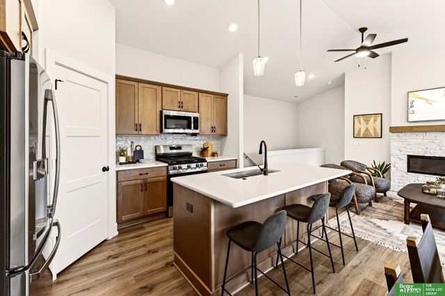 11709 Port Royal Drive, Papillion, NE 68046