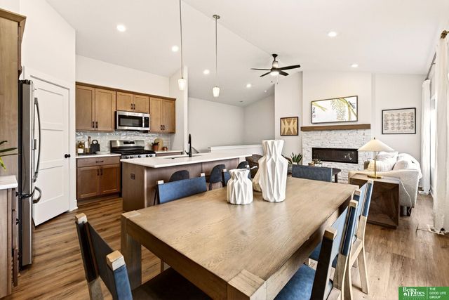 11709 Port Royal Drive, Papillion, NE 68046