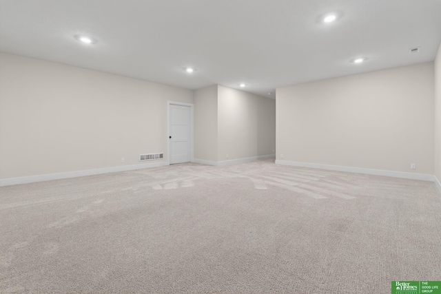 11709 Port Royal Drive, Papillion, NE 68046