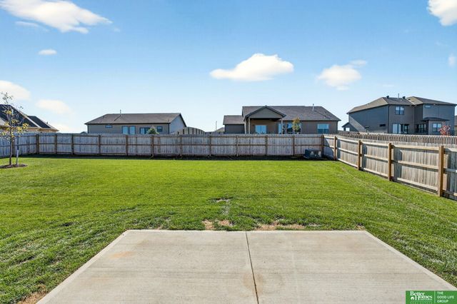 11709 Port Royal Drive, Papillion, NE 68046