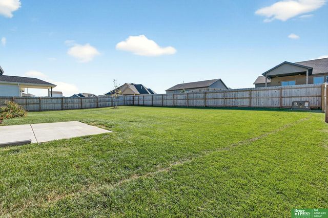 11709 Port Royal Drive, Papillion, NE 68046