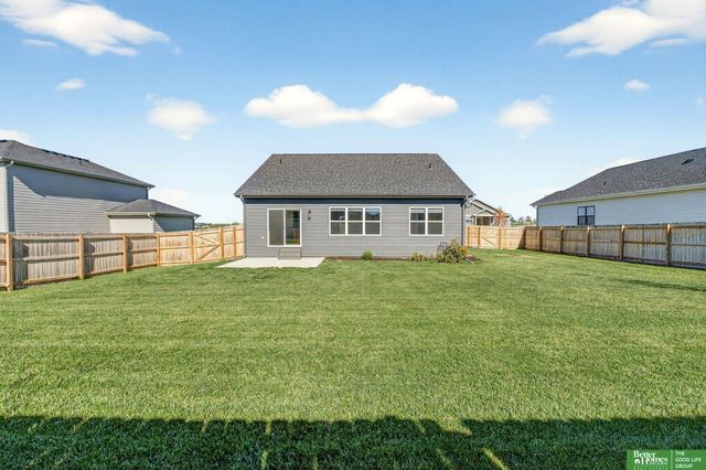 11709 Port Royal Drive, Papillion, NE 68046