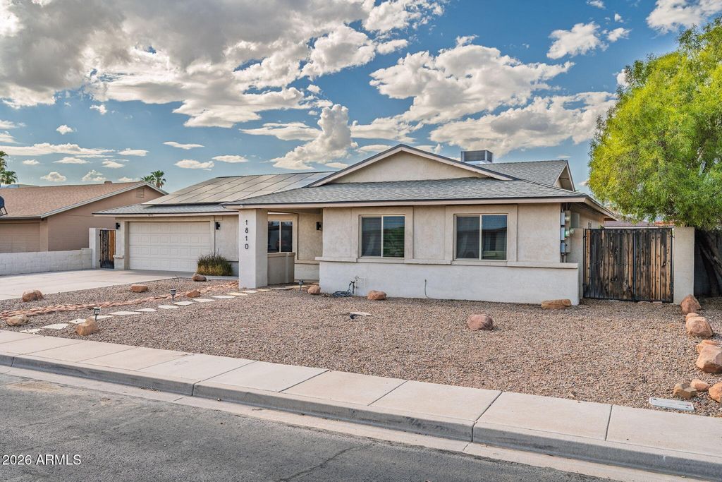 1810 S HERITAGE --, Mesa, AZ 85210 — photo 4