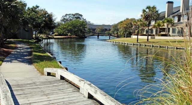 400 Melrose Pl Apt 14E, Myrtle Beach, SC 29572