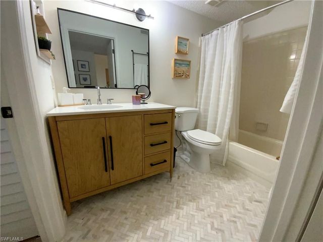 13625 Eagle Ridge DR 334, Fort Myers, FL 33912