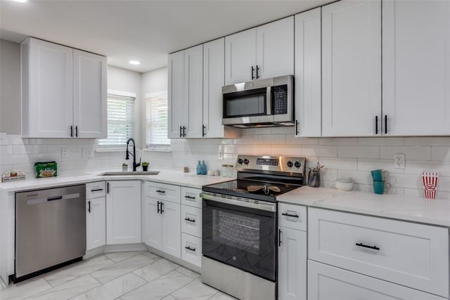 1609 Avenue B, Grand Prairie, TX 75051