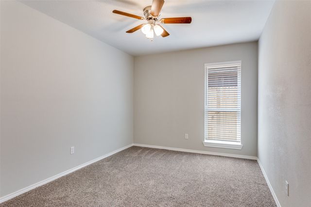 1609 Avenue B, Grand Prairie, TX 75051