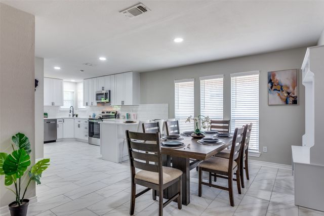 1609 Avenue B, Grand Prairie, TX 75051