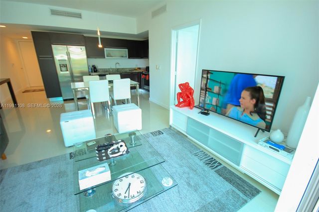 950 Brickell Bay Dr 1207, Miami, FL 33131