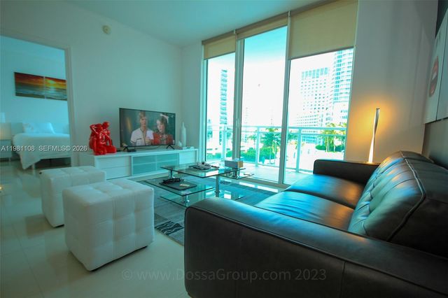 950 Brickell Bay Dr 1207, Miami, FL 33131