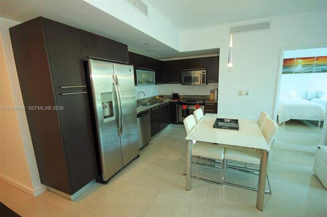 950 Brickell Bay Dr 1207, Miami, FL 33131