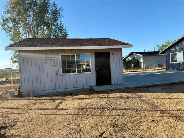 11509 3rd Avenue, Hesperia, CA 92345